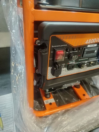 Генератор Lifan 4800IO Уценка (повреждение панели)