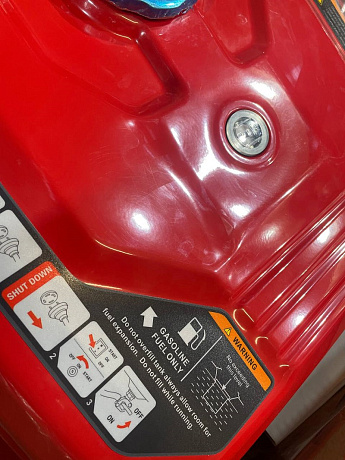 Генератор Loncin GH9000I Уценка( повреждение топливного бака)