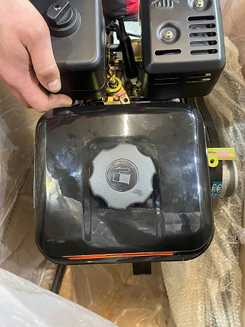 Habert Мотоблок HM-211 (Habert 170, колеса 4.00-8) Уценка (царапины на раме,баке,крыльях, колёсах)