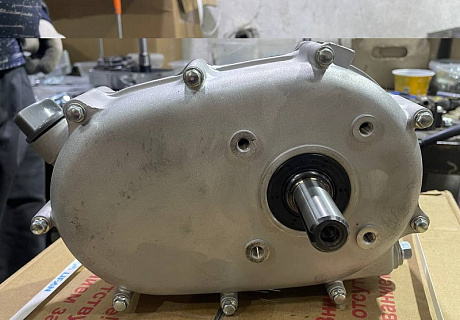Редуктор в сборе 168F-170F-R, KP230-R, KP270-R D20 Уценка (заварена задняя крышка)